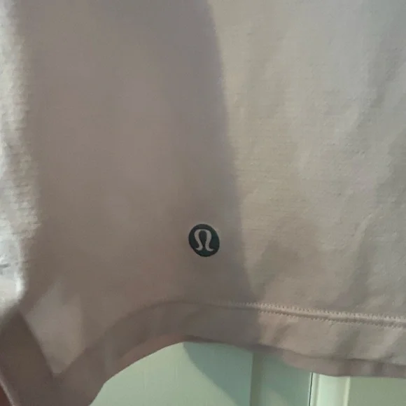 Lululemon Pink Cropped relaxed fit T-Shirt size 4 - Picture 3 of 3